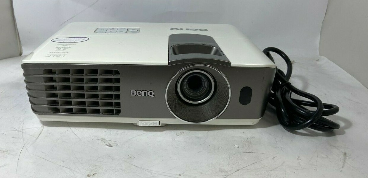 BenQ MX711 XGA 3D Ready DLP Projector Missing Remote Unit has 3563 hours on lamp