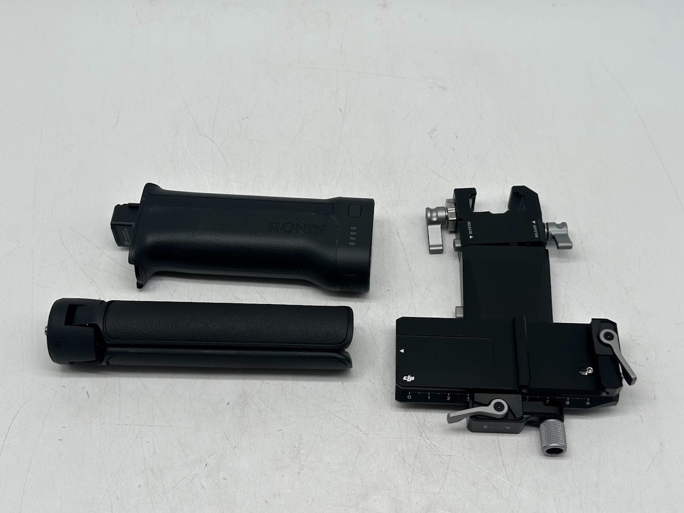 DJI Ronin RS 4 3-Axis Gimbal Stabilizer for Cameras