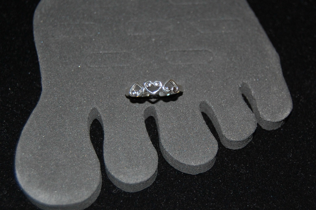 925 Sterling Silver Toe Ring Adjustable 3 Heart 4.5mm 3898S