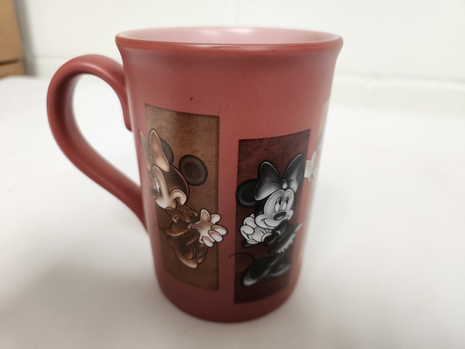 MINNIE MOUSE 14 OZ PINK TEA/COFFEE MUG