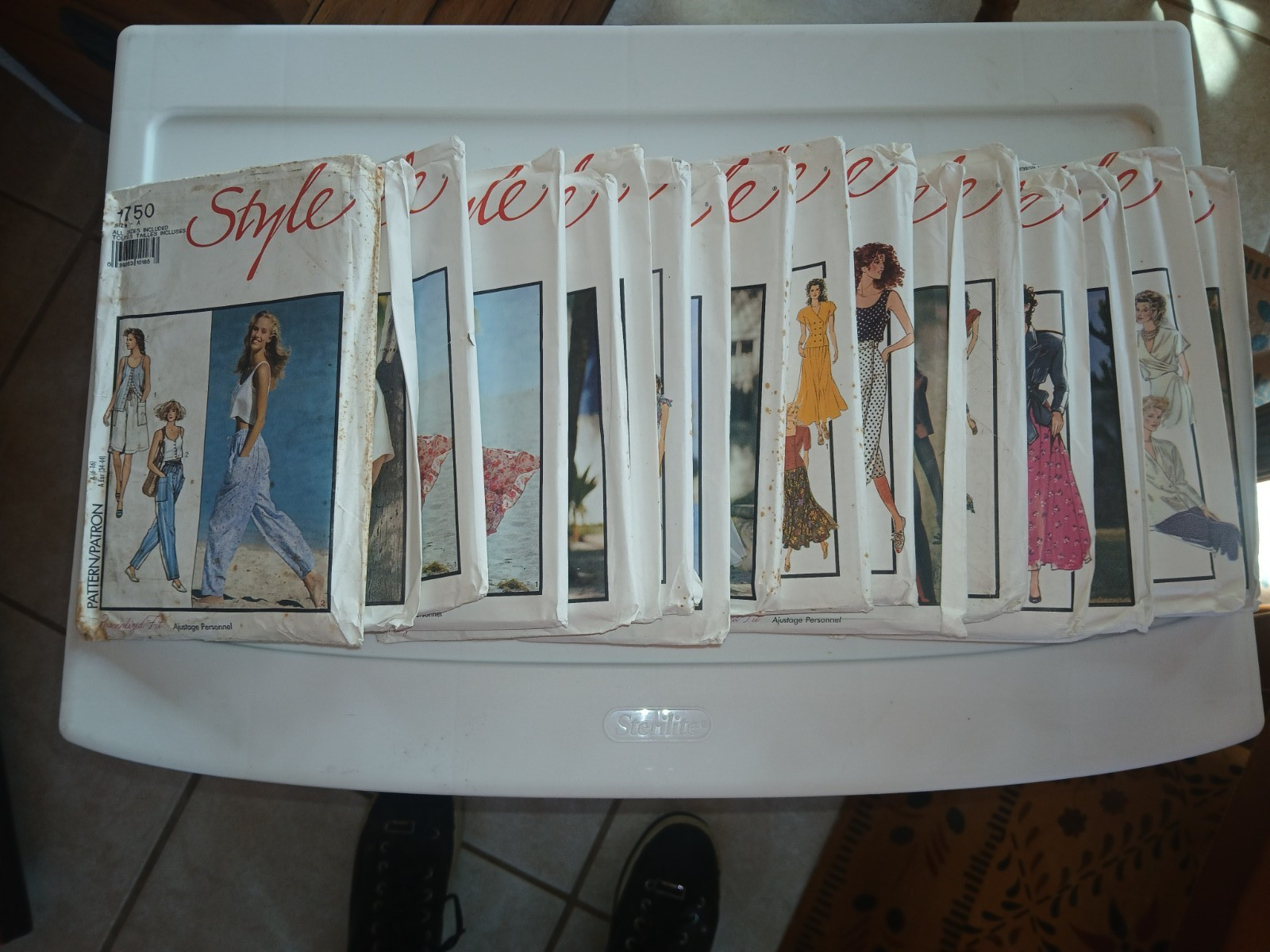 Simplicity "Style" Patterns Uncut Choice Size O (12-14-16), R  (14-16-18),