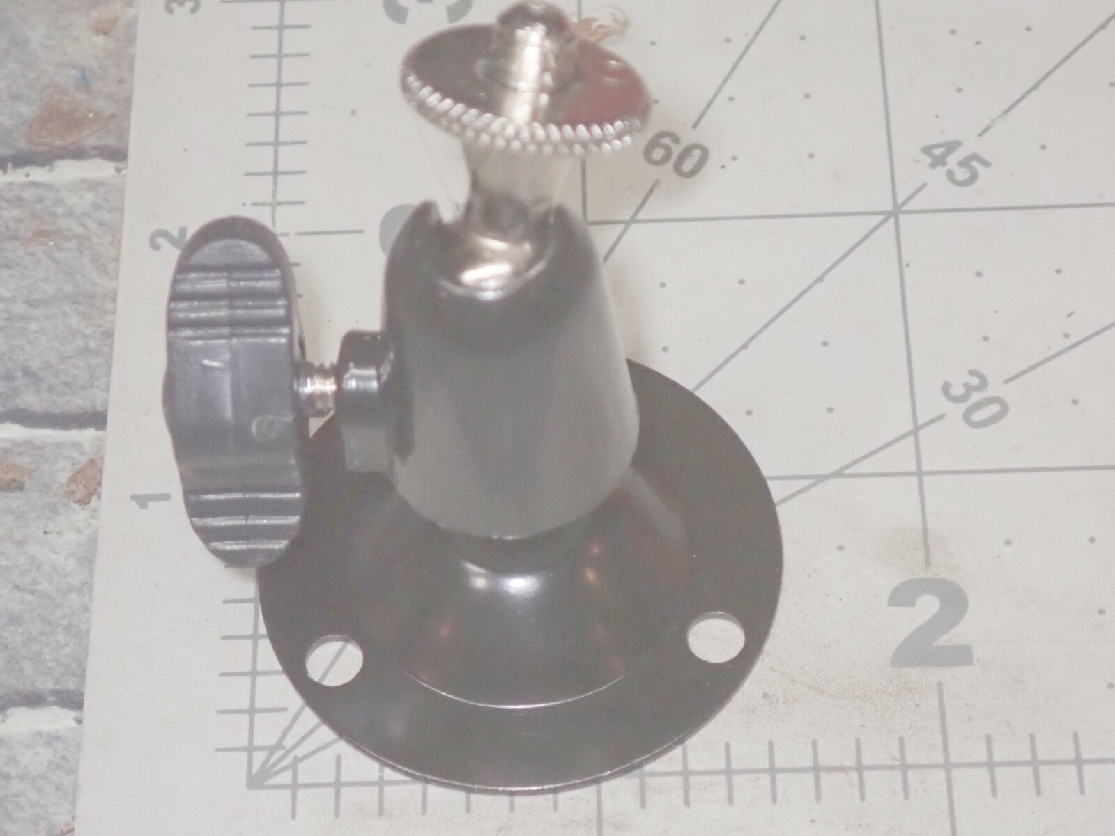 Mountable Camera Mount with screws