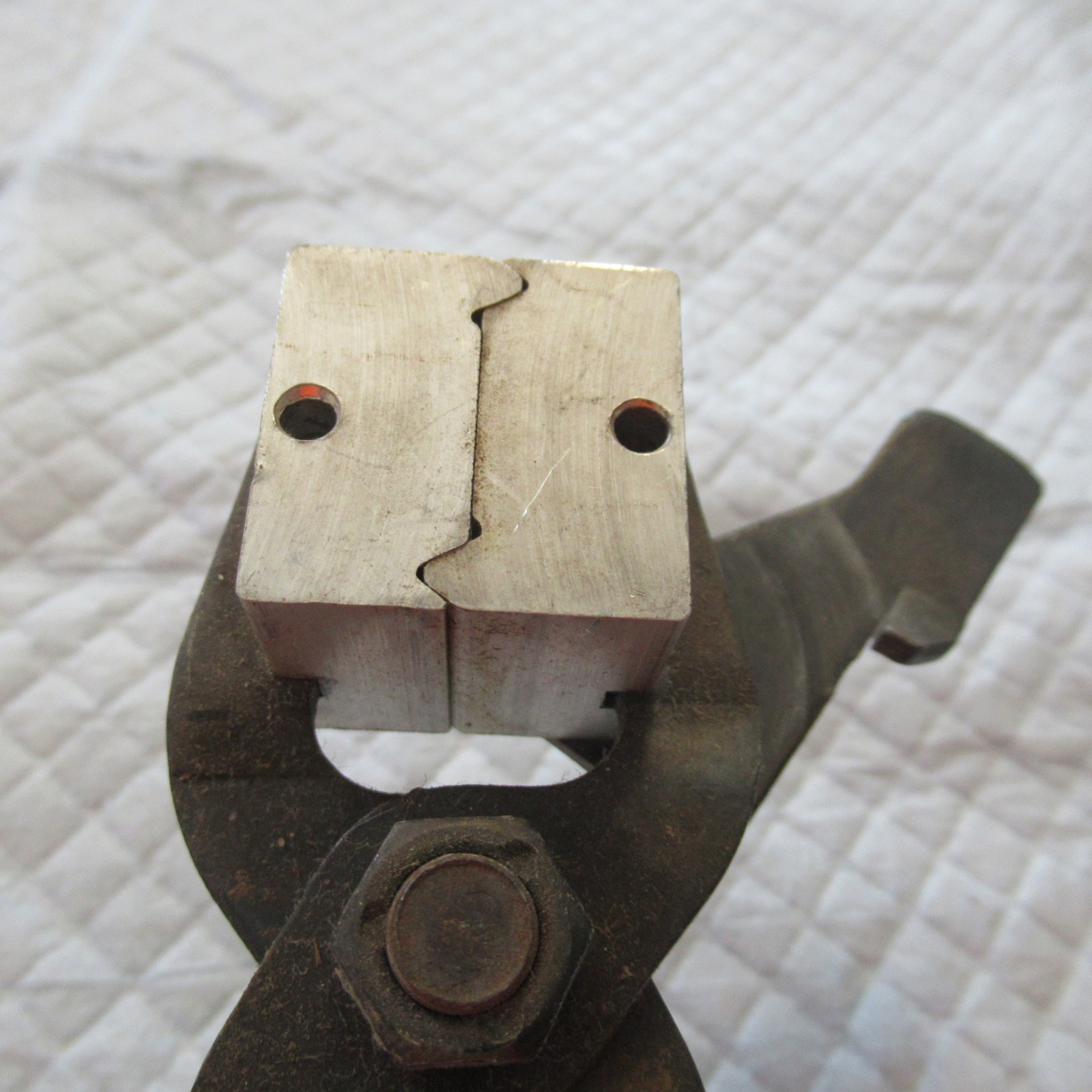 LEE BULLET MOLD #90391 UNKNOWN CALIBER?