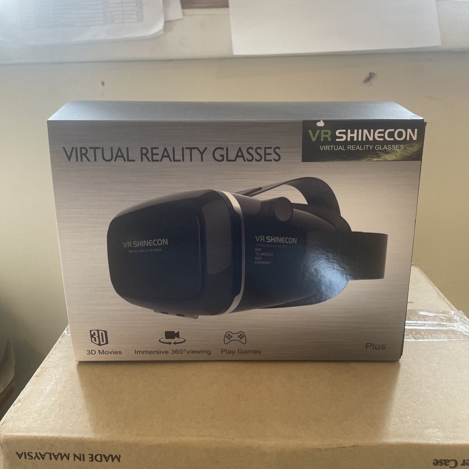 NEW IN BOX VR Shinecon Virtual Reality Glasses 3D Headset (Code 6TN2)