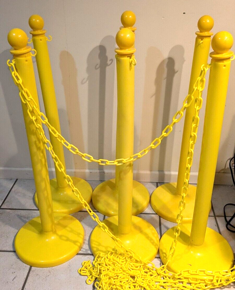 LOT OF 6 NEW 40" HIGH VENDER CROWD BARRIER POST & 36' LONG CHAIN YELLOW PLASTIC
