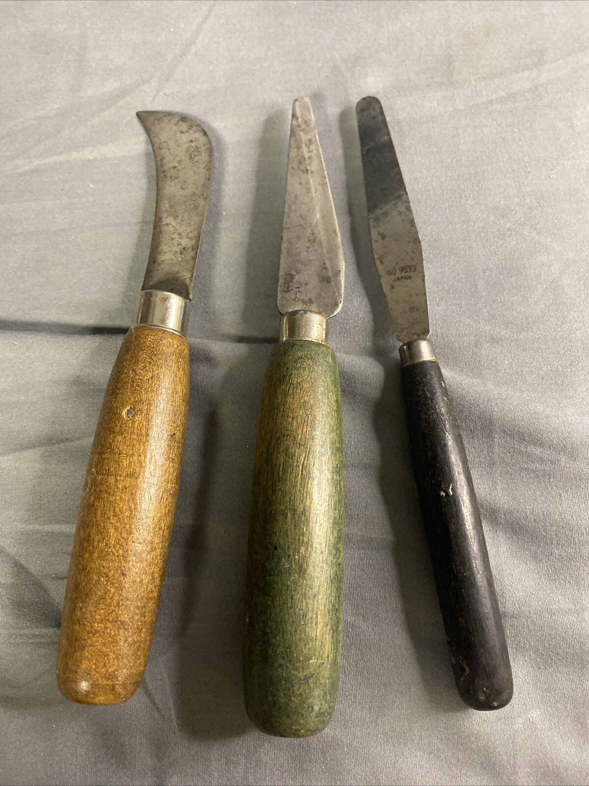 Lot Of 3 Vintage Linoleum Leather Knives Wooden Handle