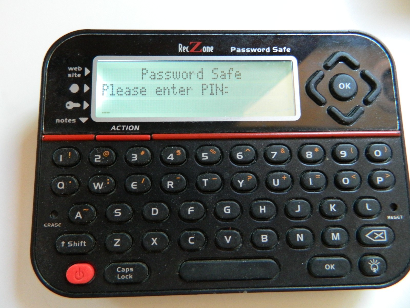 RECZONE PASSWORD SAFE BACK-LIT LCD QWERTY KEYBOARD MODEL tested w/manual
