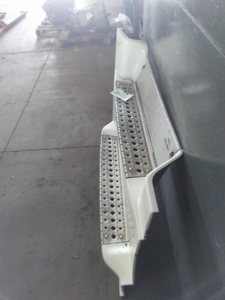 For 2016 FREIGHTLINER CASCADIA 125 SIDE FAIRING Left , IL