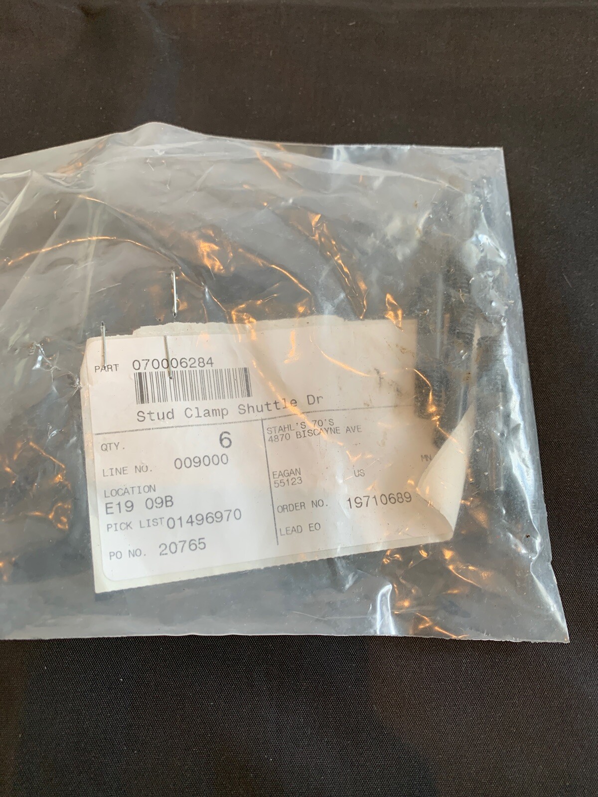 070006284 Stud Clamp Shuttle Dr 6 PACK