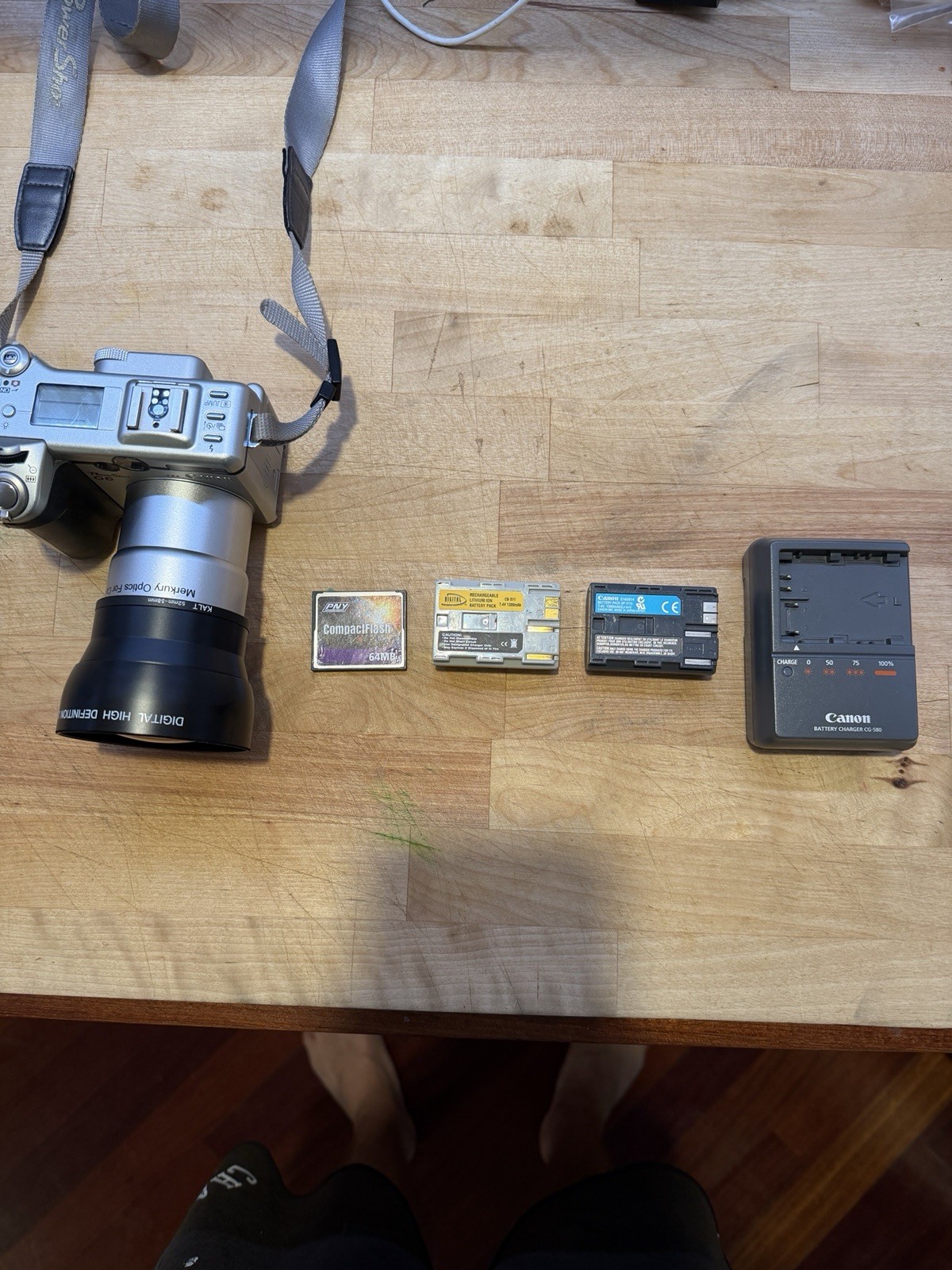 Canon PowerShot G6 7.1MP Digital Camera with Accessories