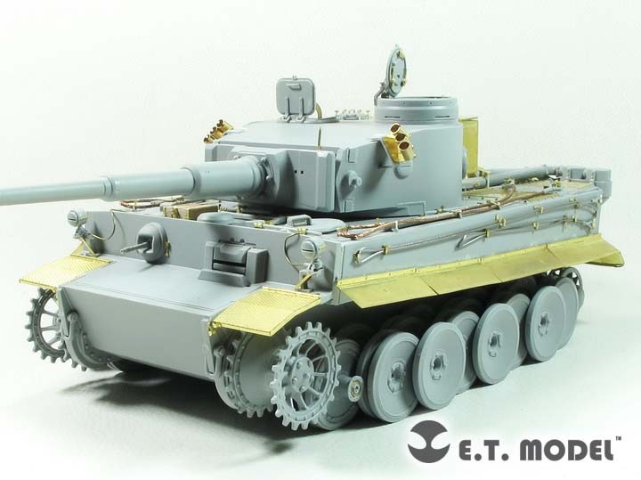 ET Model 1/35 E35-249 WWII German TIGER I “Tunisian Initial” Basic part E35249