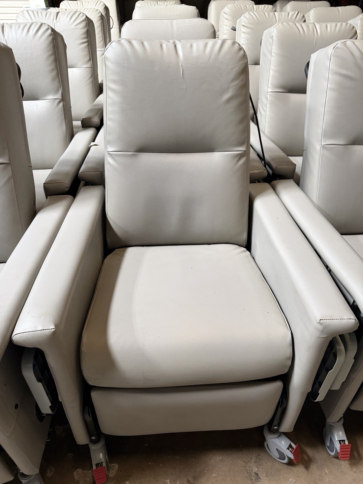Champion Dialysis Recliner Chair Medical Infusion Patient Chair  Grey Vinyl