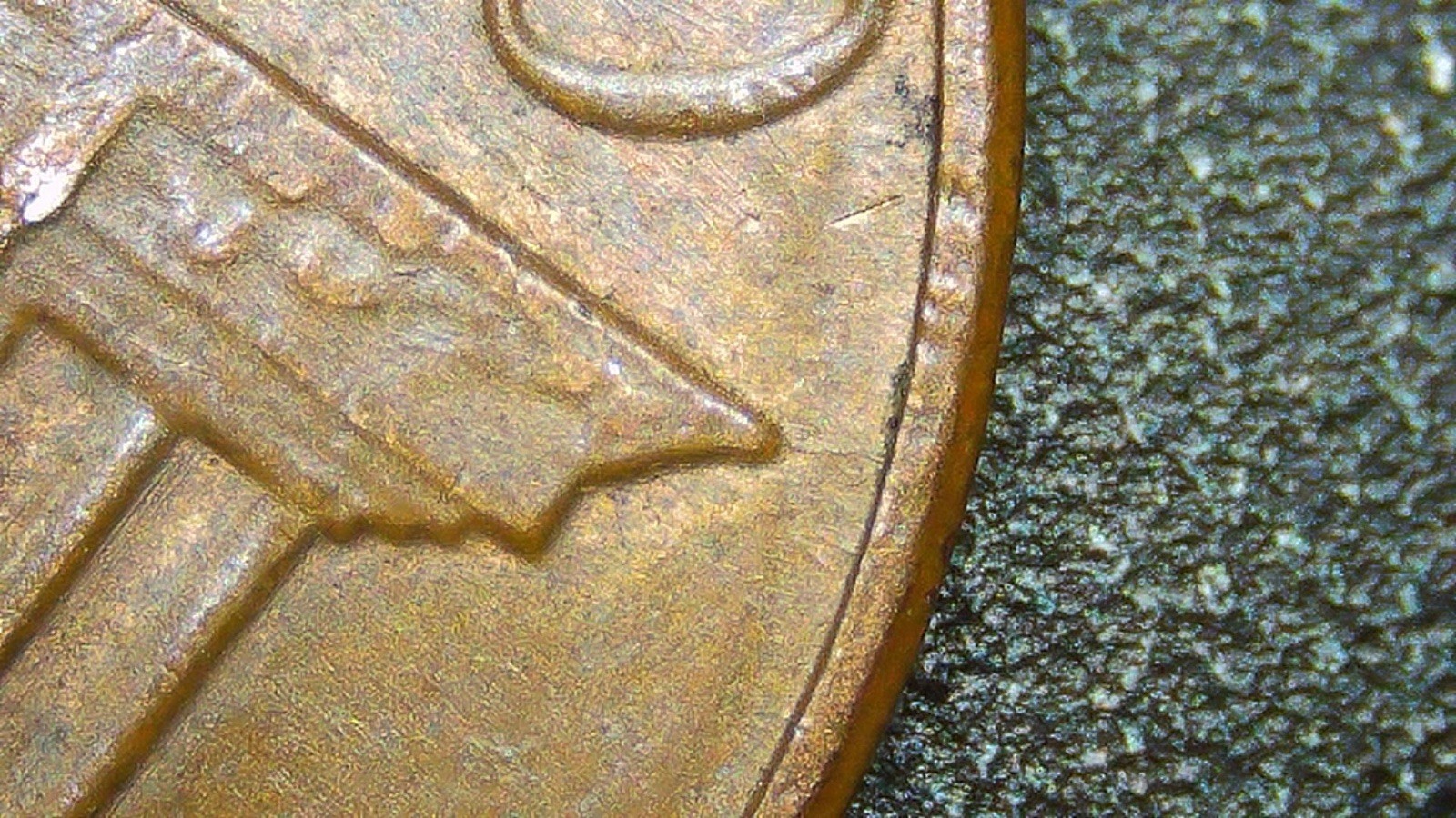 1985 P Lincoln Cent Cracked Die On The Reverse.