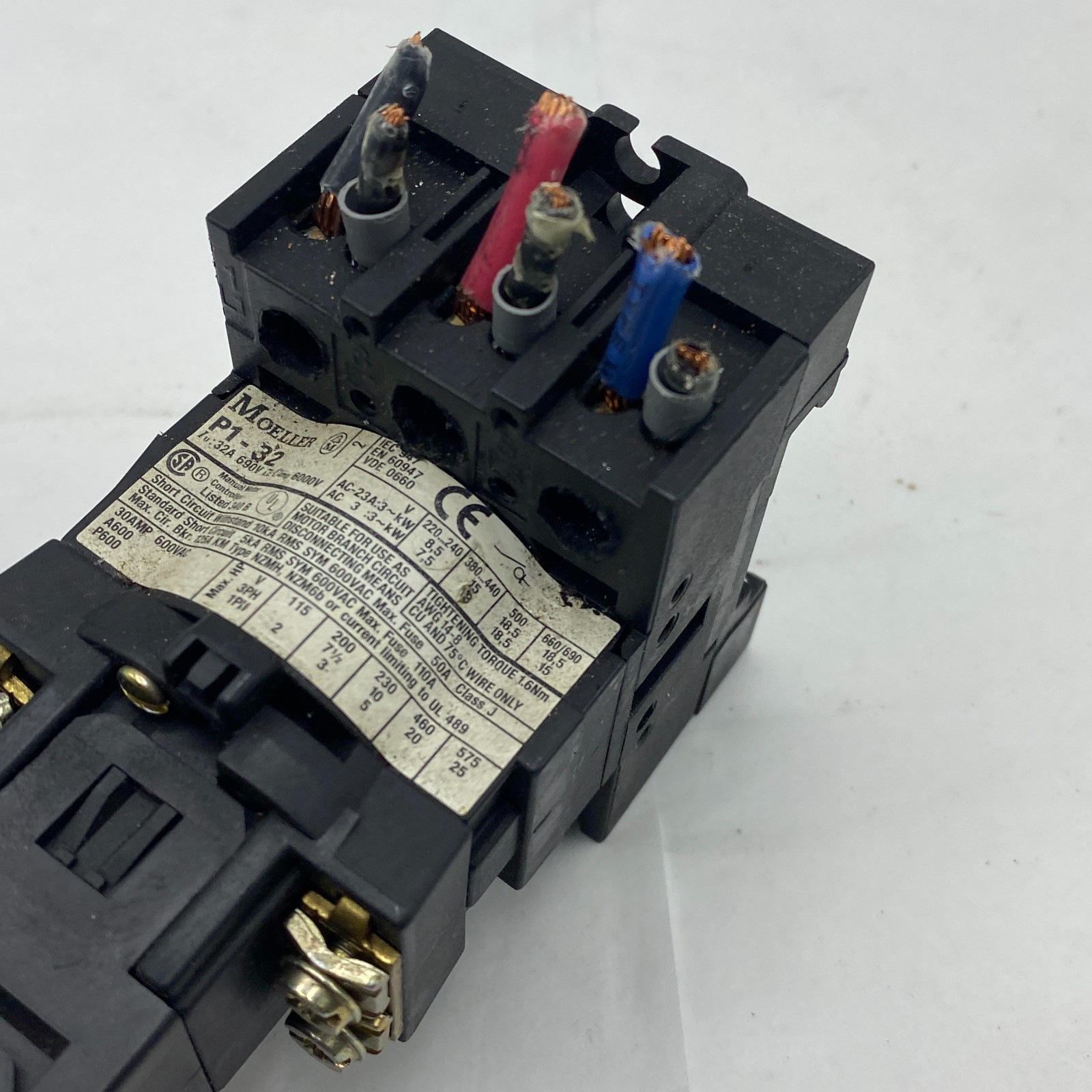 MOELLER P1-32, 3-POLE ROTARY SWITCH W/Panel Mount Isolator Switch P132