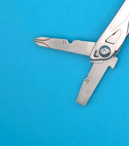 LEATHERMAN WINGMAN MULTI-TOOL! FAST SHIPPING!