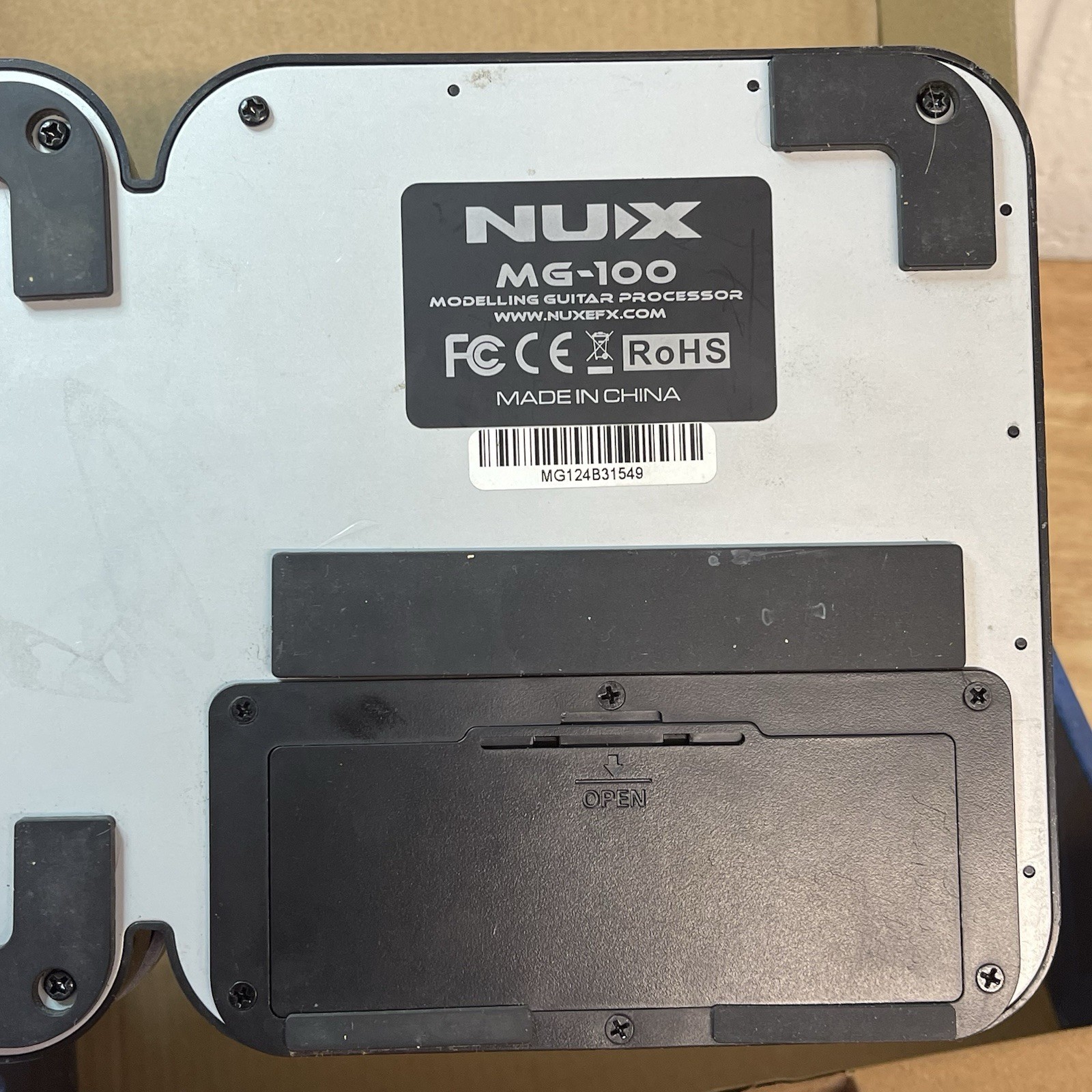 NUX MG-100 Modeling Guitar Processor