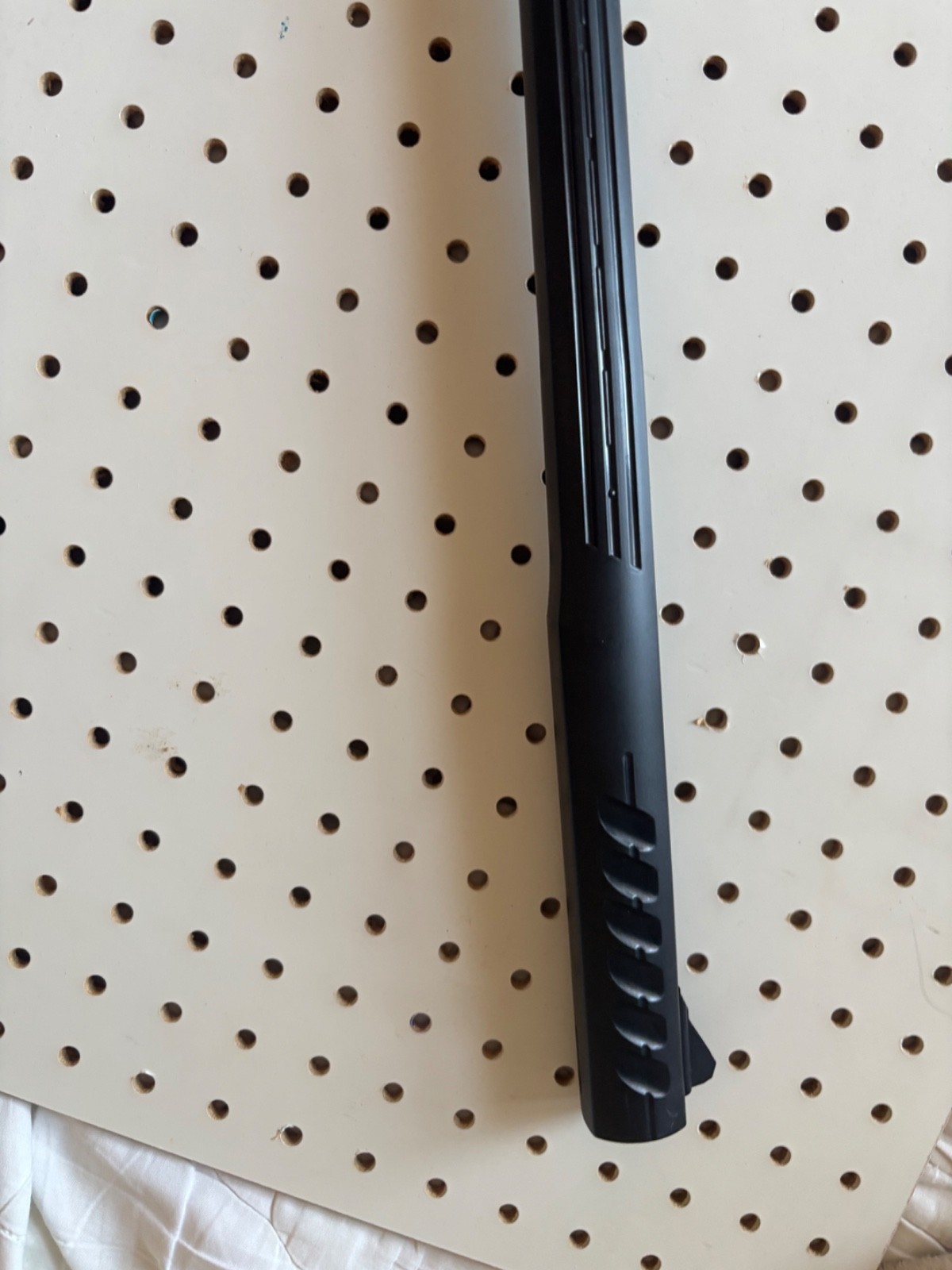 crossman shockwave quiet fire .22 cal 950 fps w/ pellets, scope, and pen loader