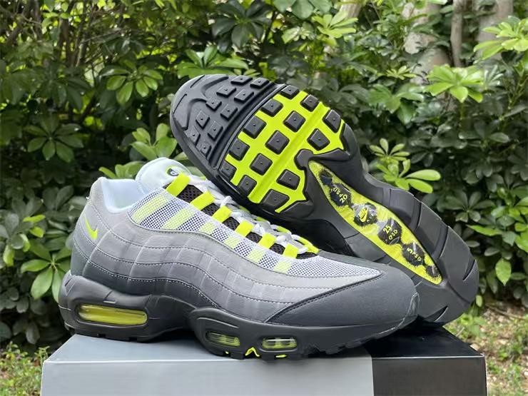 Brand-new men's Nike Air Max 95 grey-green cushioned sports shoes