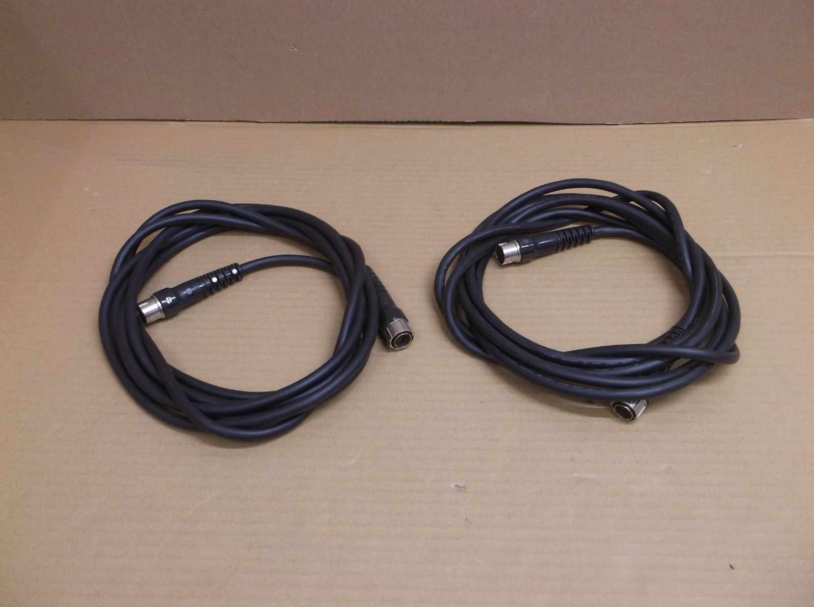 HB1371416-1 Yaskawa NEW YRC1000 Motoman Robot Teach Pendant 8M Extension Cable