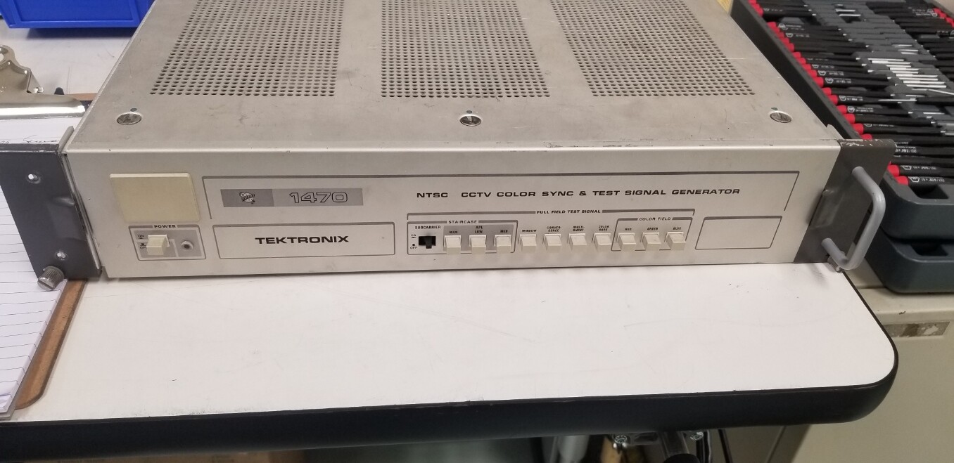 Tektronix 1470 NTSC CCTV Color Sync & Test Signal Generator