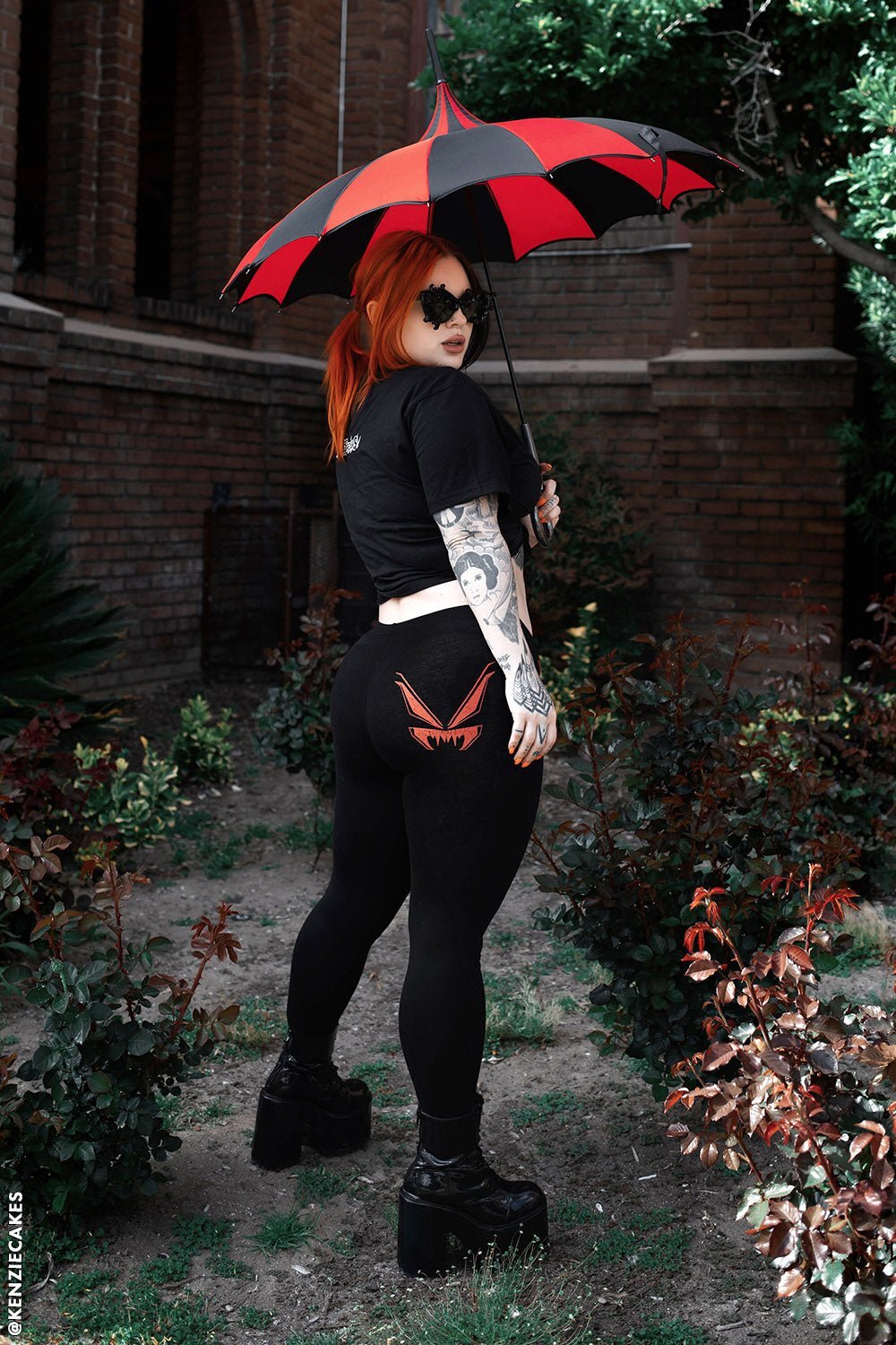 Batwing Pagoda Umbrella [BLACK/RED STRIPED] Goth Emo Fancy