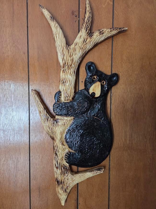 WOOD CARVING BLACK BEAR CLIMBING TREE CHAINSAW WALL ART