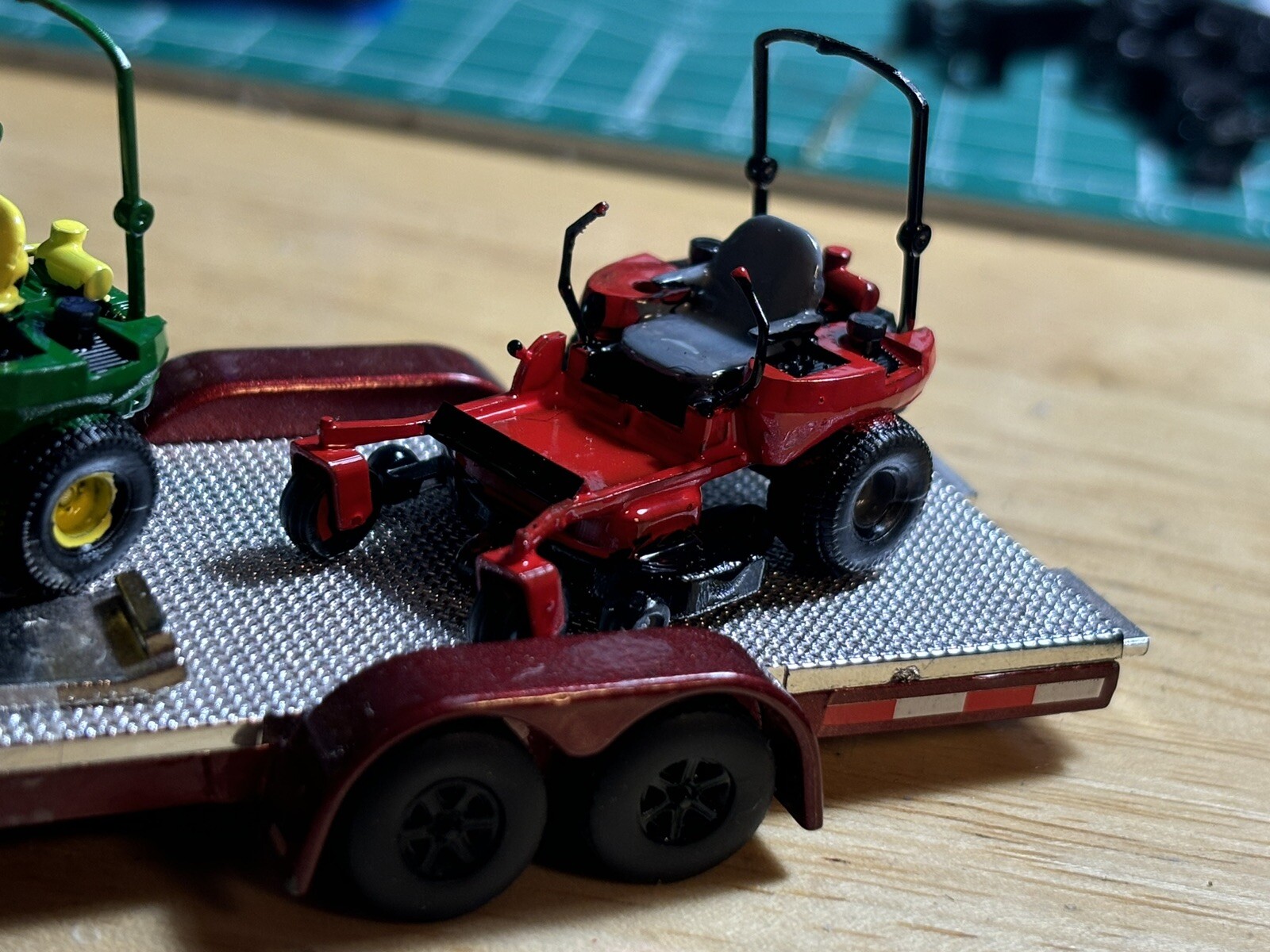 1/64 “RED” 3D Printed Zero Turn Lawn Mower For Farm Diecast Diorama Greenlight