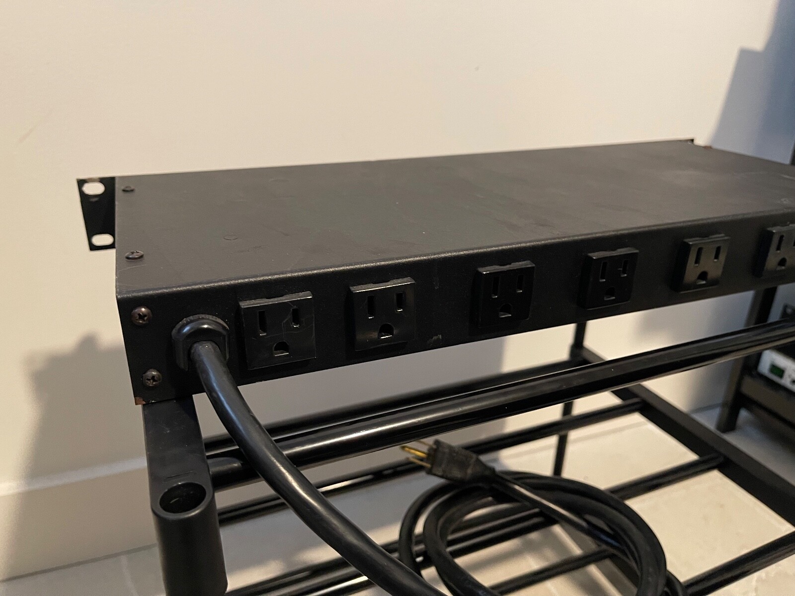 ETA Systems Conditioned Power Distribution Rack Illuminator PD9L PD9-L - As Is