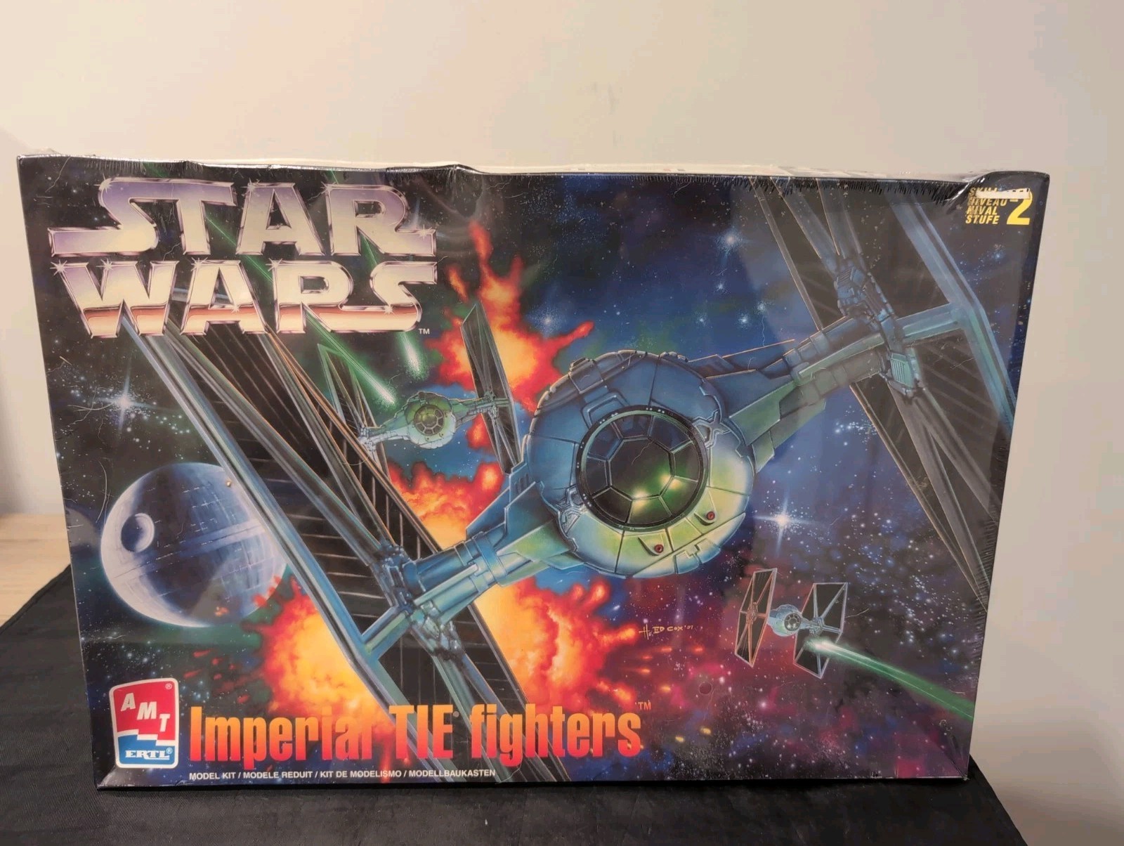 1997 AMT ERTL: Star Wars: Imperial Tie Fighters Model Kit #8438: Sealed Dmgd Box