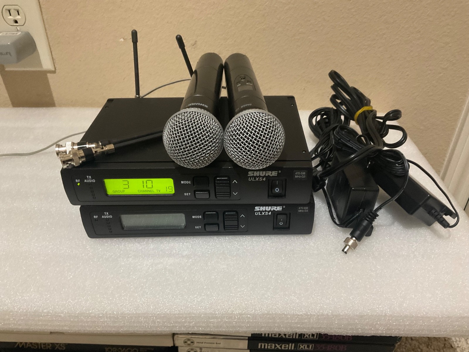 Shure ULXS4/ULX2-G3 SM58 Wireless Microphone.  470-506mhz