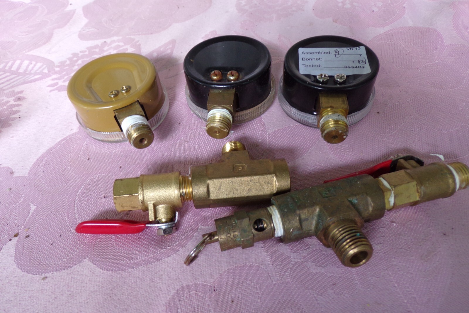 Brewery Tap  Taprite Regulator Gauge  LOT Pre-Owned gauges