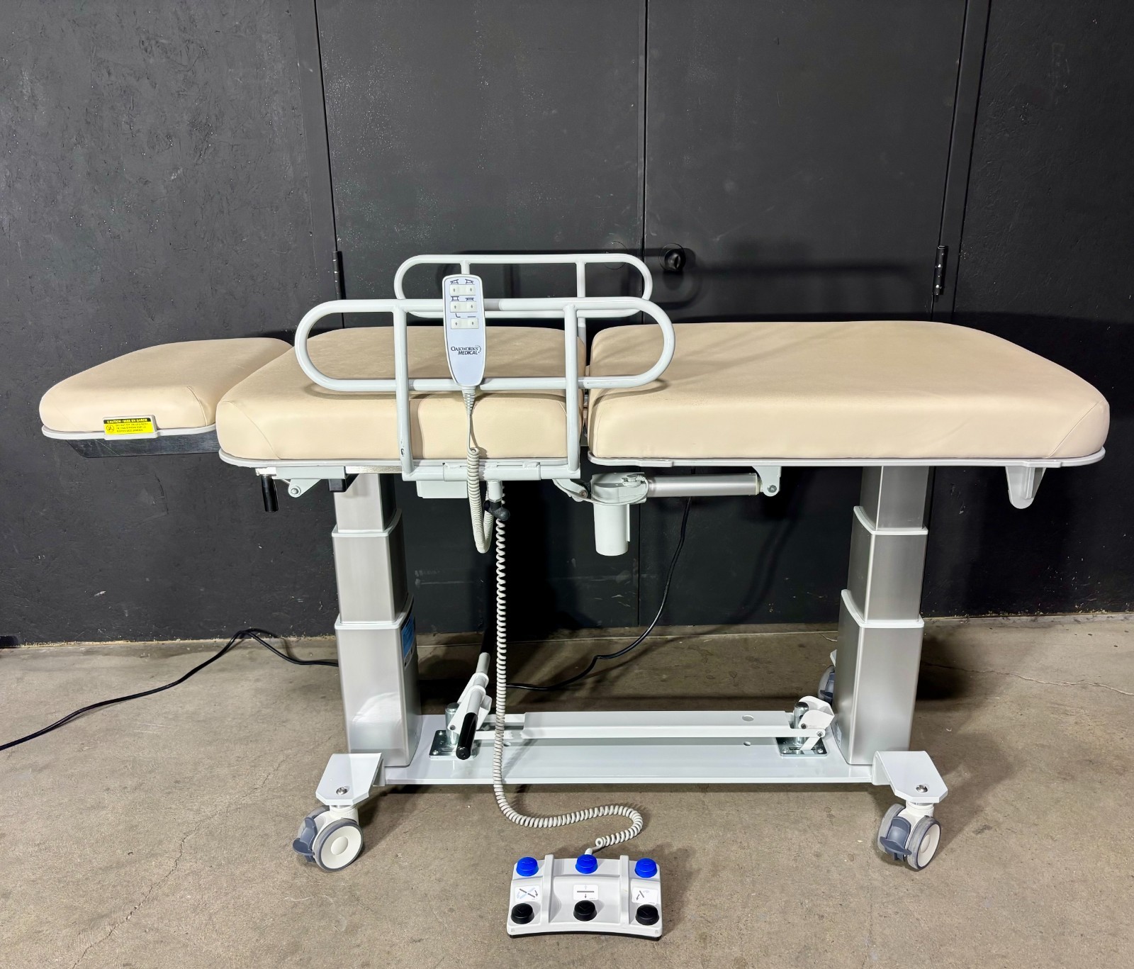 Oakworks 3 section, Proluxe, PX & PT Series Powered Ultrasound Table