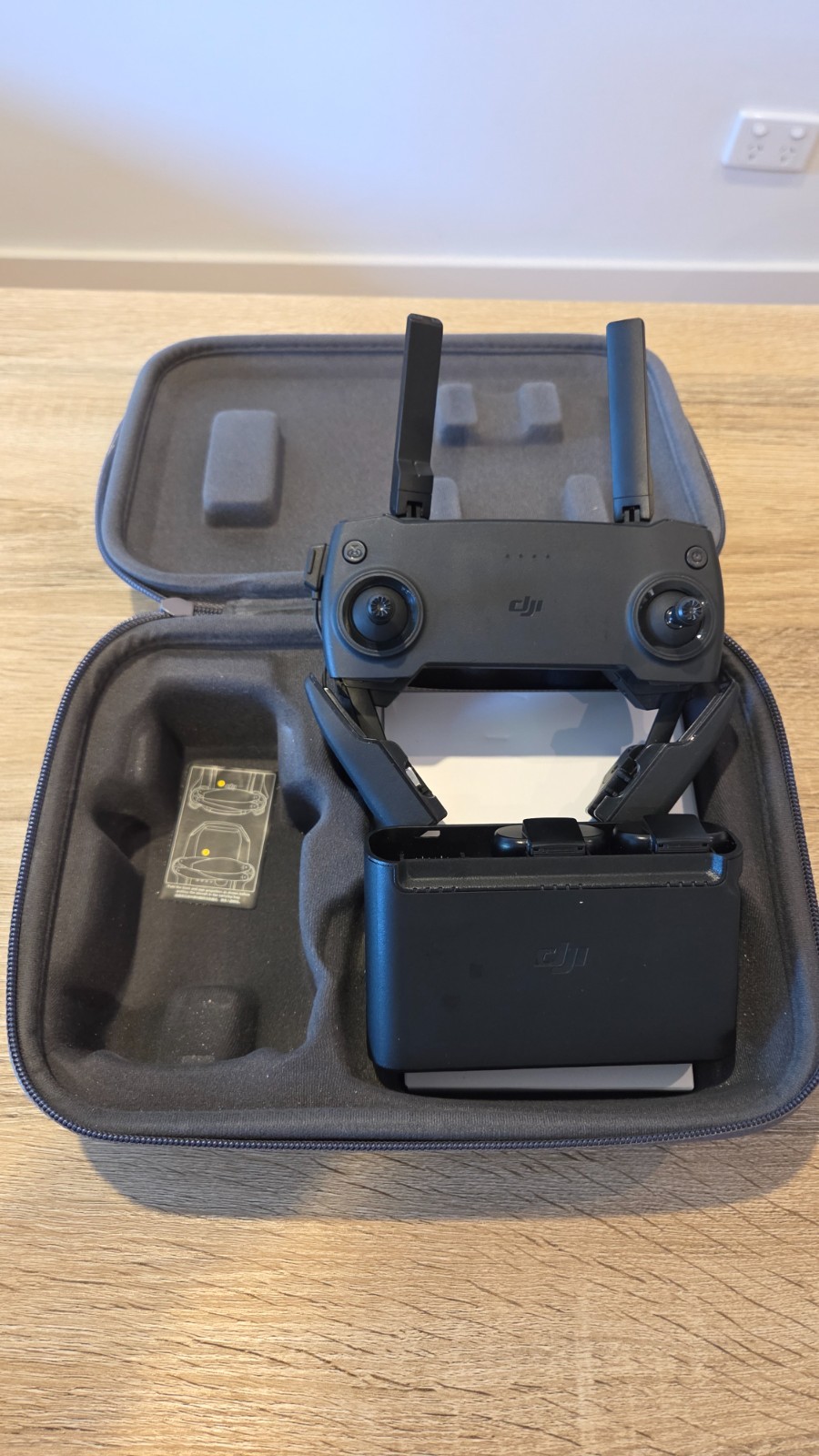DJI Mavic Mini Kit – Controller + 2 Batteries + Charger + Case