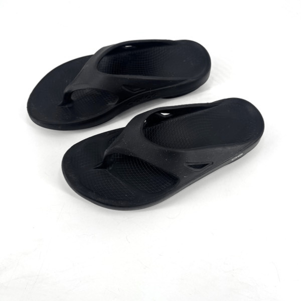 OOFOS OOriginal Flip Flop Men’s 10 Women 12 Sandals Comfort Recovery Shoes Black
