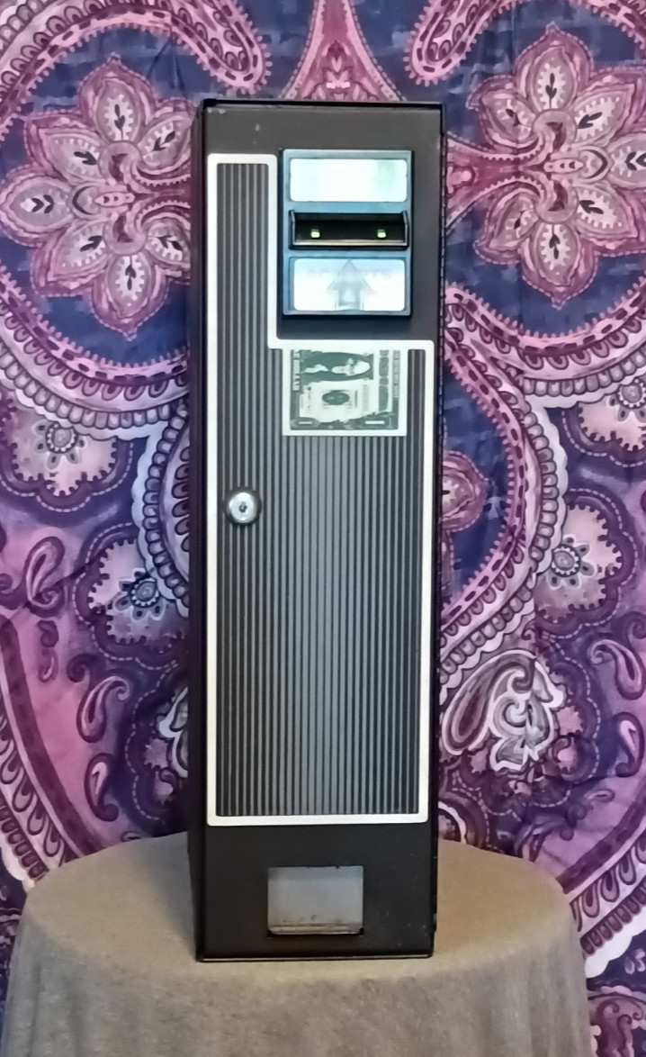 Coffee Inns CM-222 Dollar Bill to Coin Exchange Machine