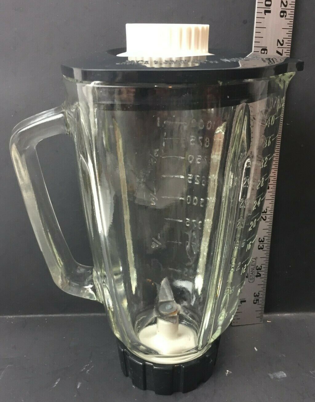 Black Top 40 oz 1250 ml 5 Cup 1 1/4 Litre Glass Blender Pitcher Used