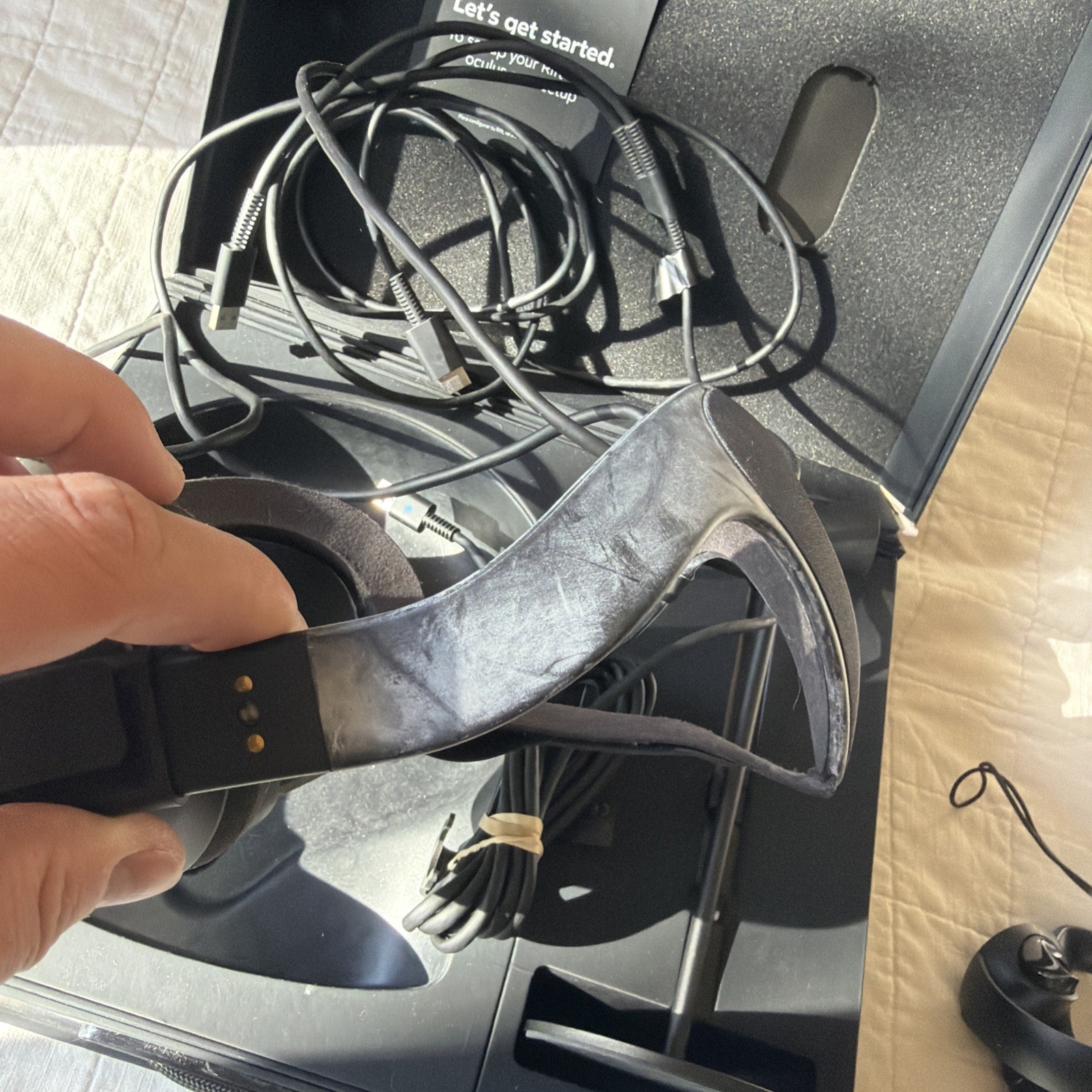 Original Oculus Quest 1 Rift With Box