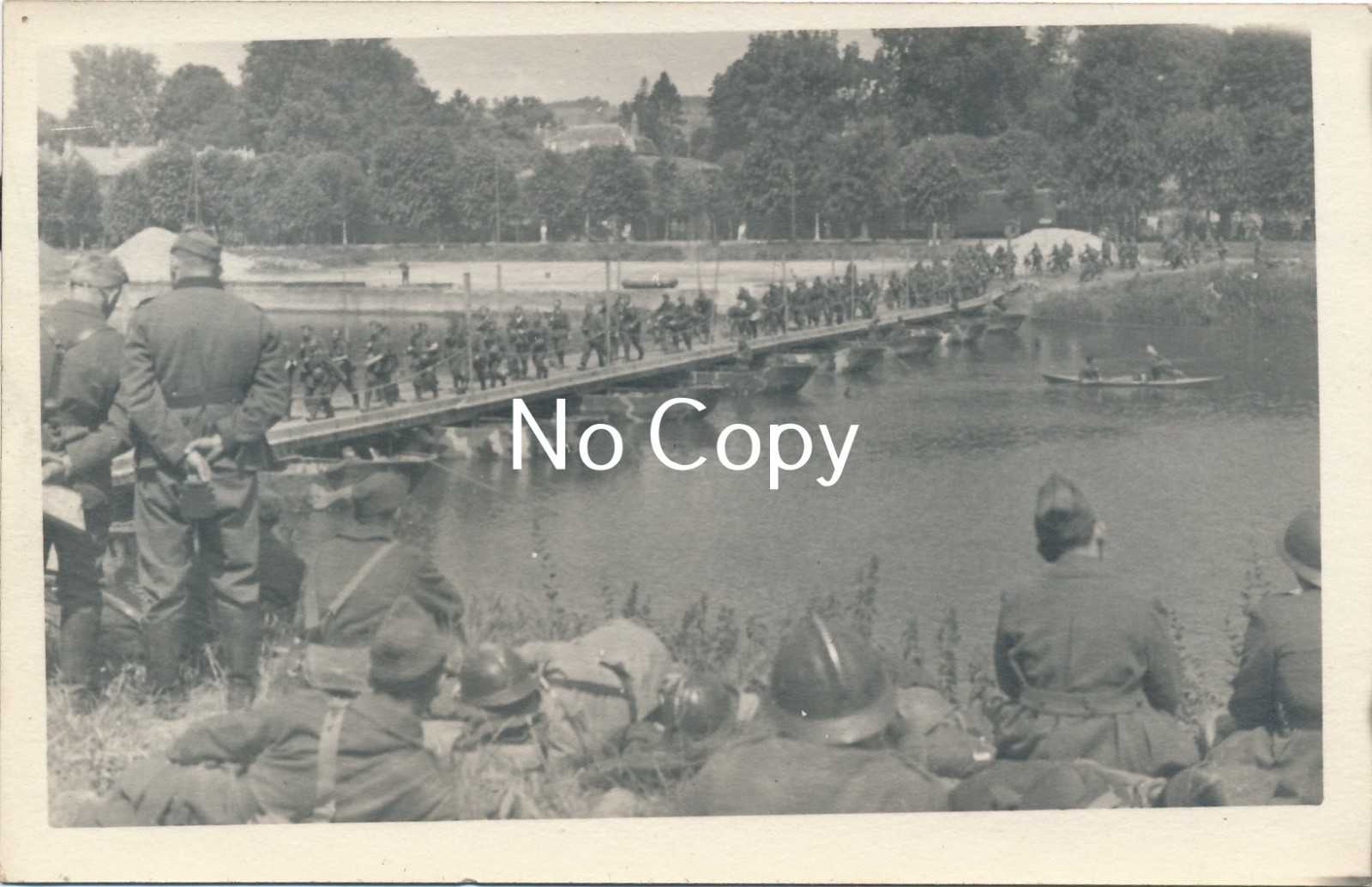 Photo WK2 France Pontoon Bridge at Chateau Thierry 1940 X223