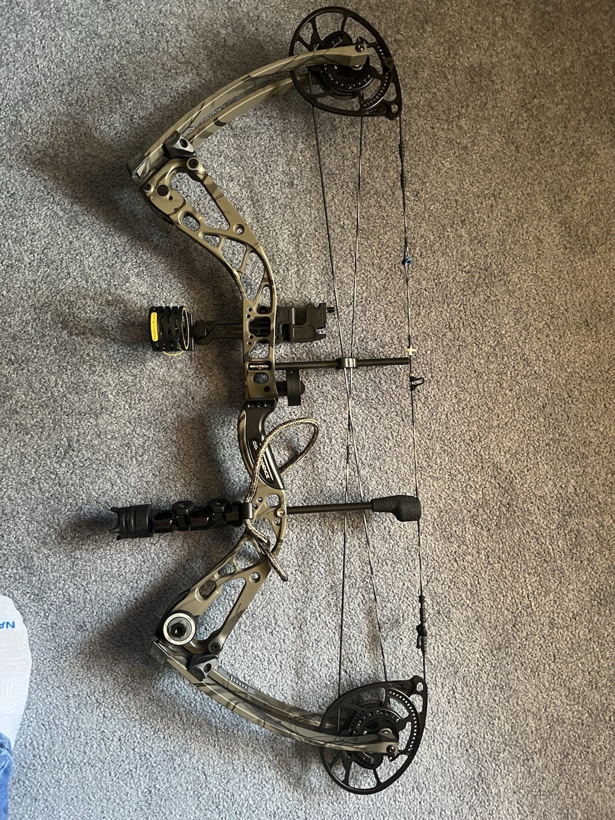 Bowtech Convergence RH -15/70 lbs Draw weight …adjustable draw length.