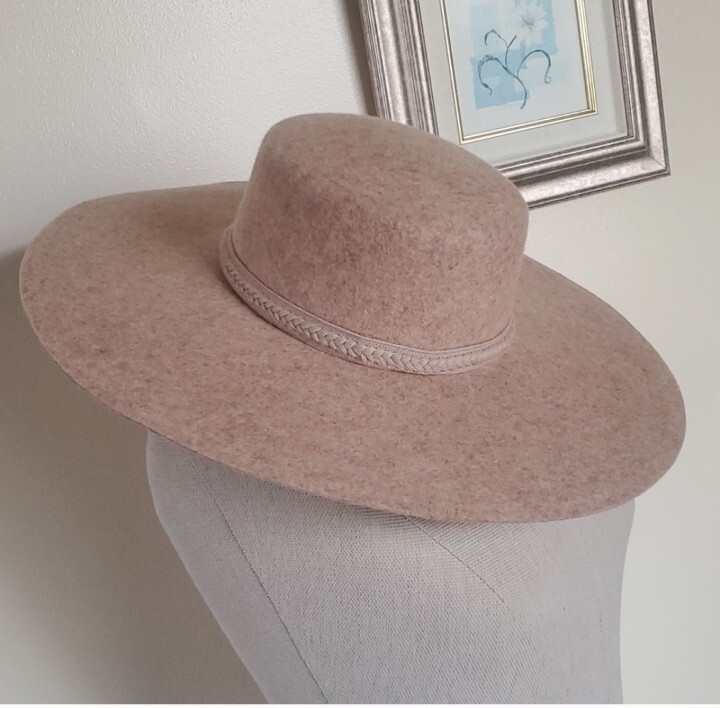 MSRP $28 Women's Wide Brim Wool Fedora Hat Universal Thread Taupe NWT