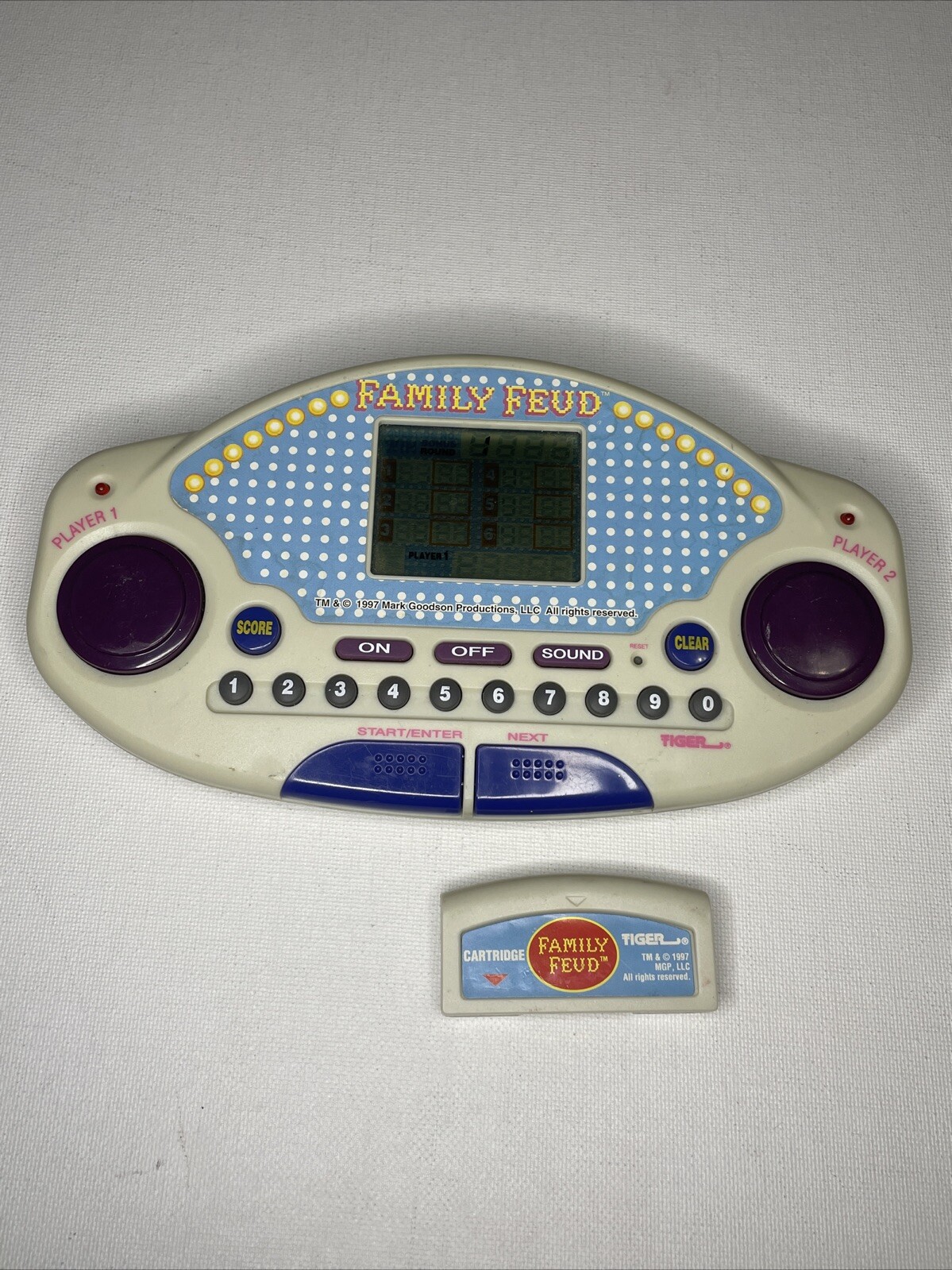 Family Feud  Electronic Lcd Handheld Game And Cartridge 1997  WORKS