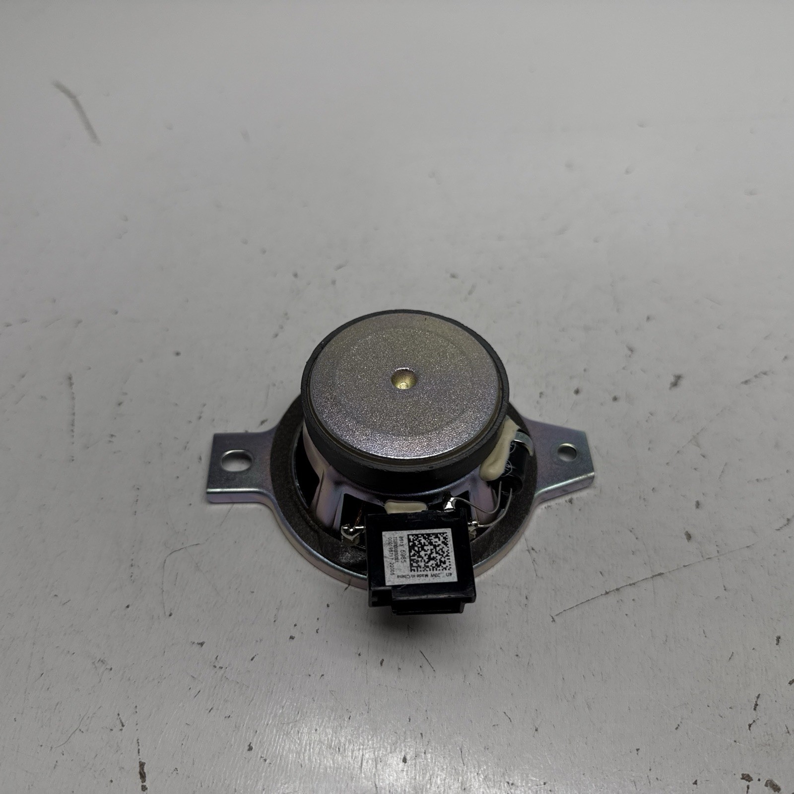 Chevrolet GMC Cadillac OEM Rear Speaker 85135985