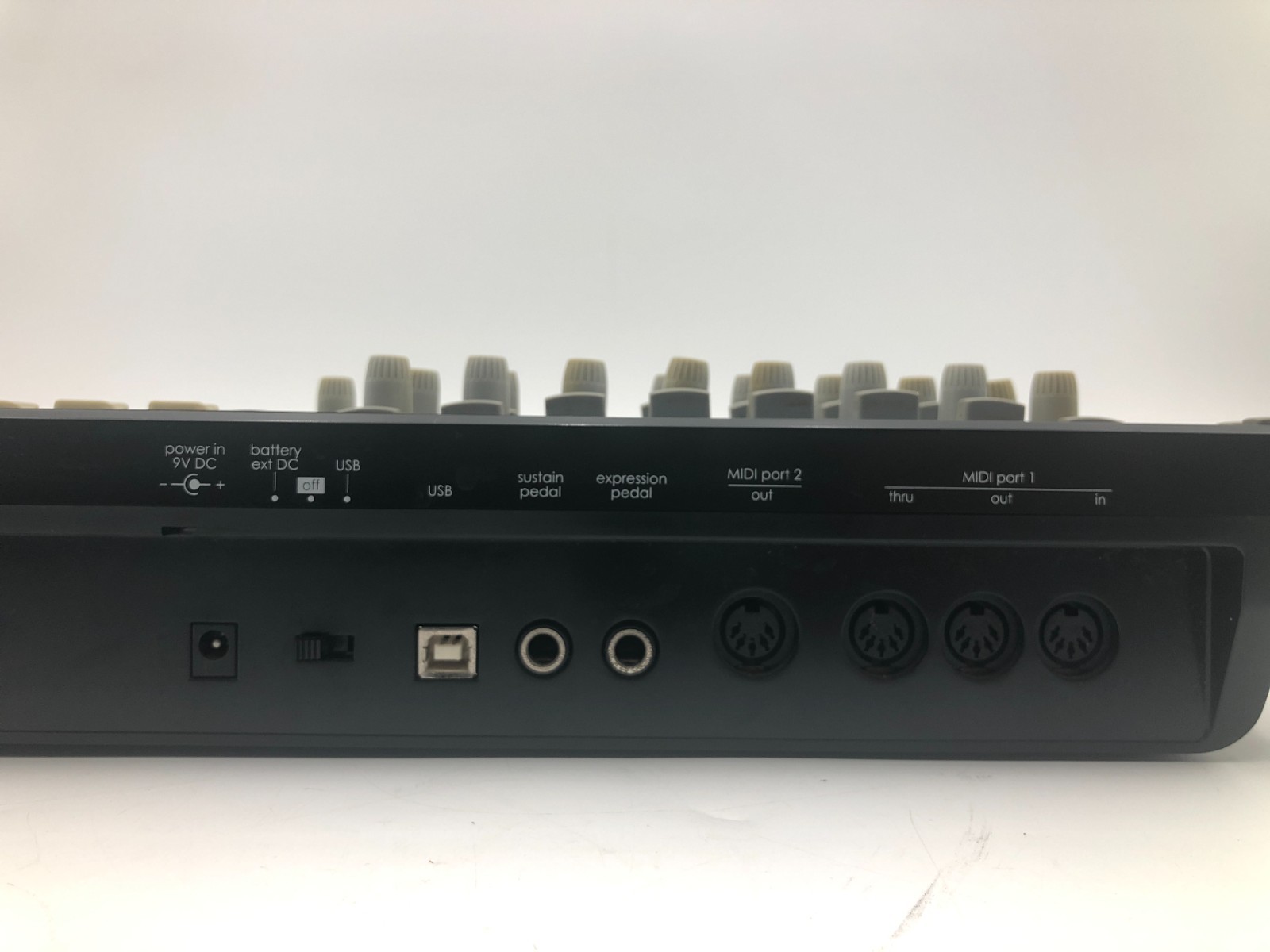 Novation ReMOTE 25 SL MIDI Controller Keyboard USB DAW Control - Tested Working