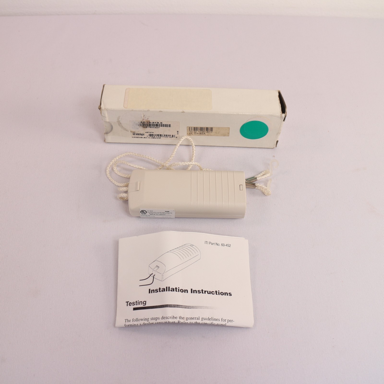 GE Security Interlogix 60-452-10-319.5 Pendant Panic Device Open Box White SOS