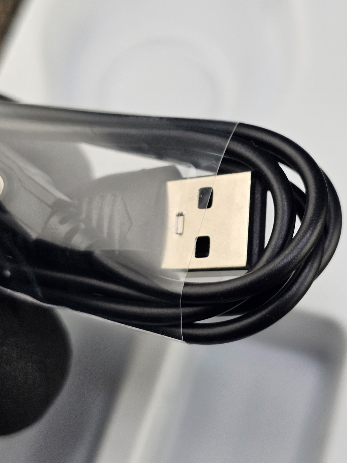 Letsfit E42: Black Bezel + Black Band Letsfit Smart Watch
