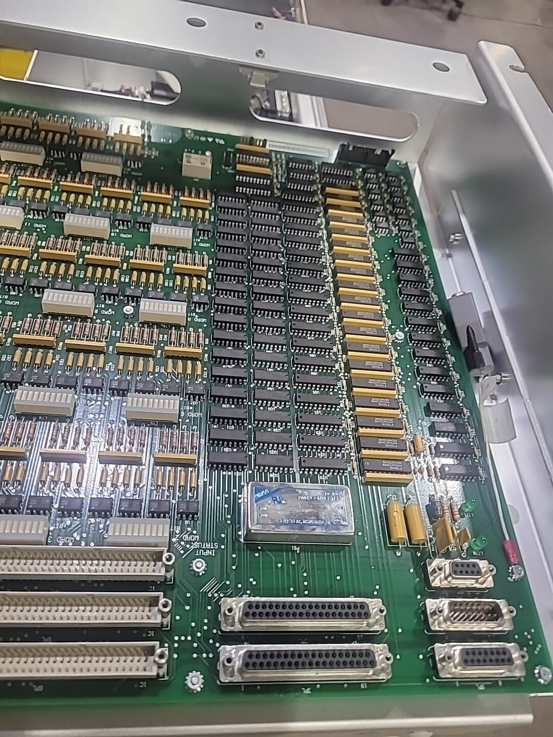 Universal Instruments TW46518901