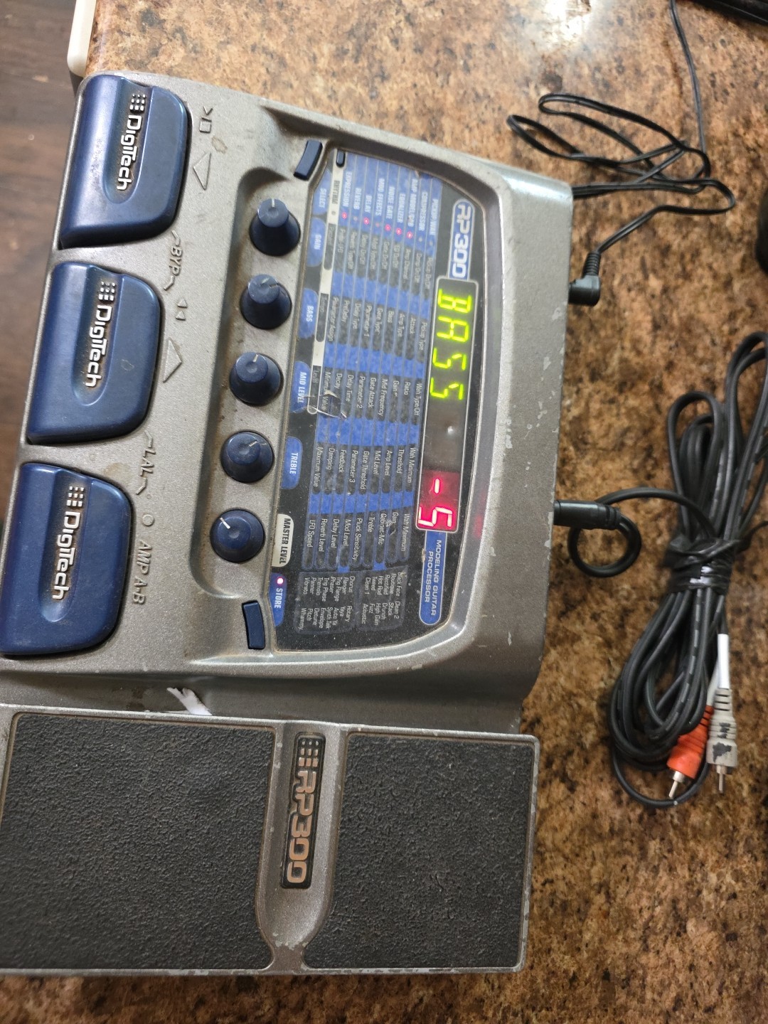 Dynamic! DIGITECH RP300 MODELING GUITAR PROCESSOR As-Is
