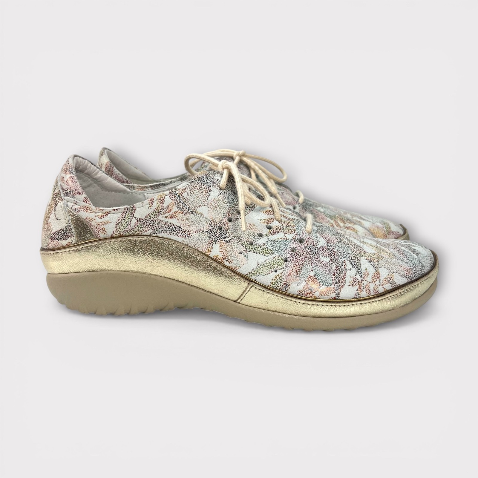 NAOT Kumara Gold Floral Leather Shoes Lace Comfort Women EU 40 /US 9 Euro Summer