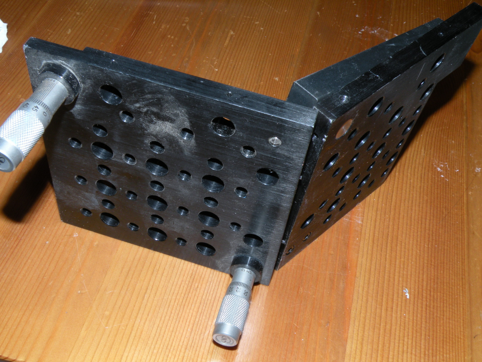 NEWPORT 37 SERIES Optical Mount / Positioner