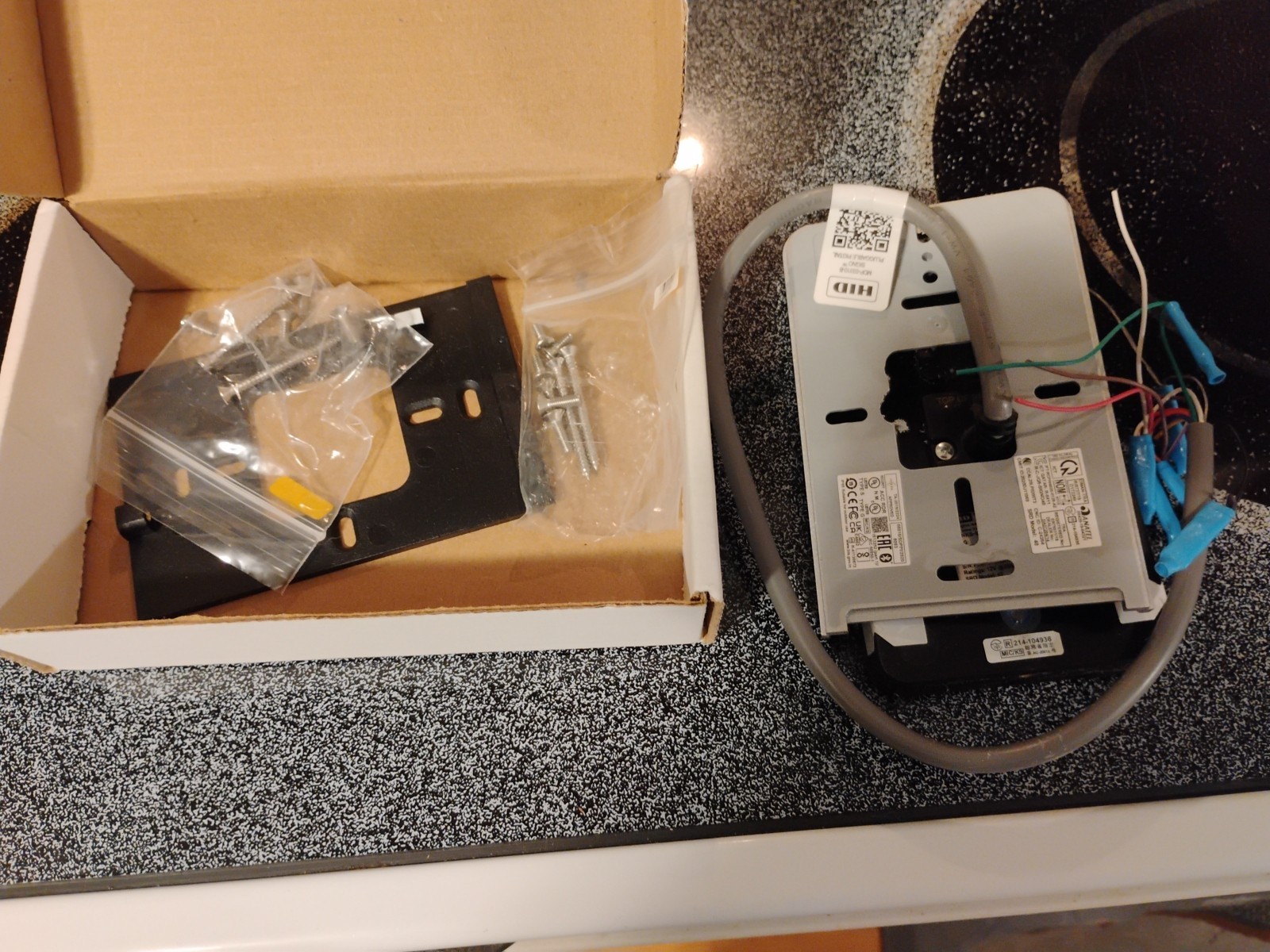Wall Switch Reader SRD Model RPK40E HID